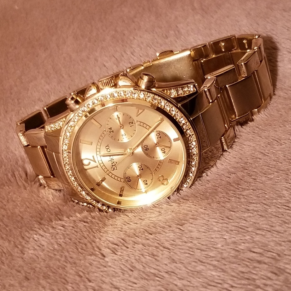STUNNING Style and Co. GOLD WATCH! LADIES!
